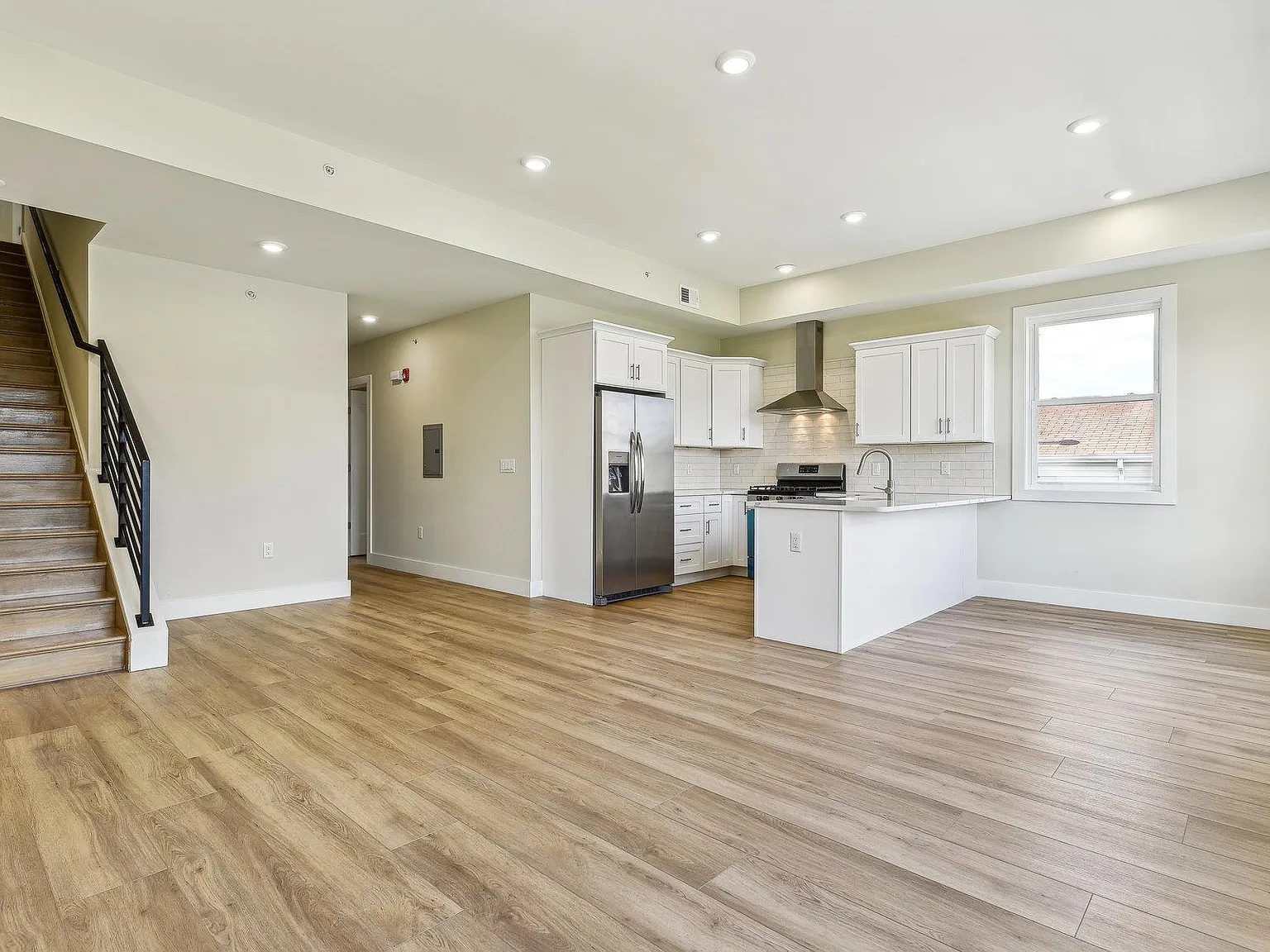2 bed, 2.0 bath, $2,900 — Photo 1