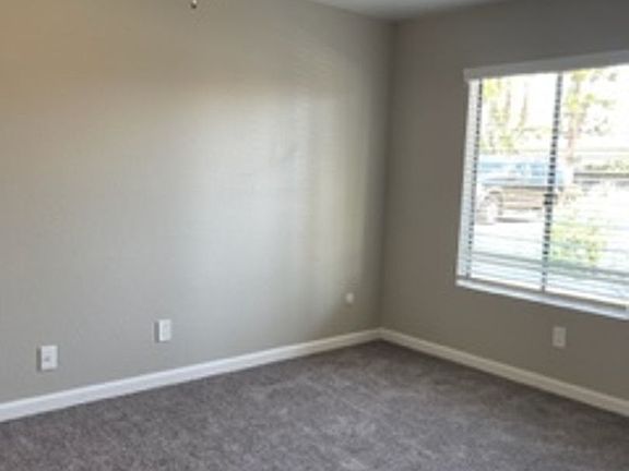 5th image of 1363-1391 27th St #232