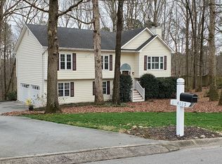 4115 Gables Pl, Buford, GA 30519