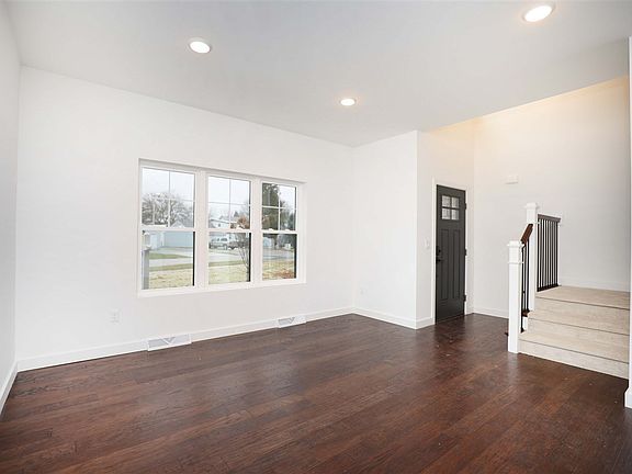 2nd image of 428 N Superior St #3
