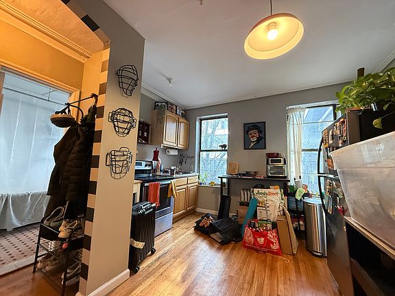 3rd image of 281 S 5th St #3B