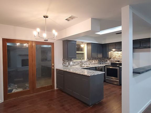 4th image of 1109 Karen Ct