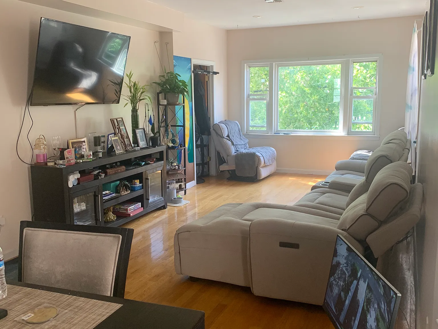 4 bed, 1700 sqft, $3,200 — Photo 4