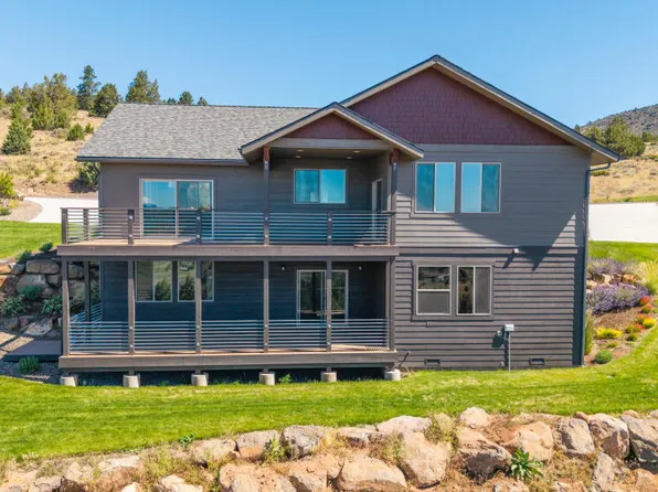 7306 Hanks Marsh Vis, Klamath Falls, OR 97601
