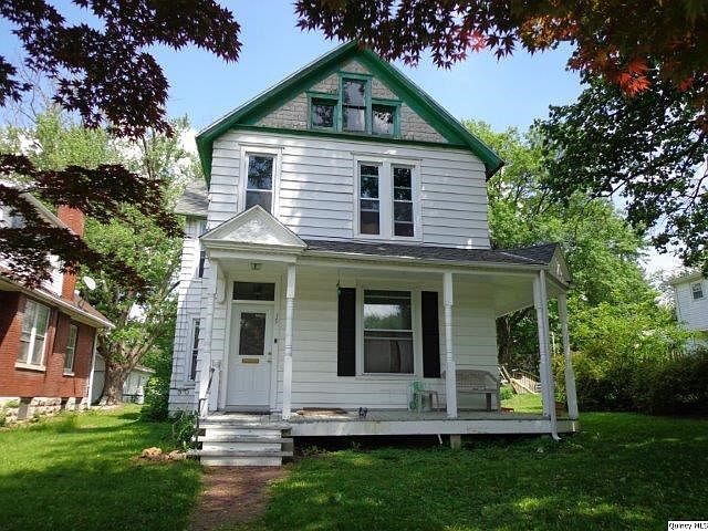 Home for Sale in Quincy, IL $83,000