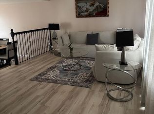 15 Roxy Ave, Edison, NJ 08820