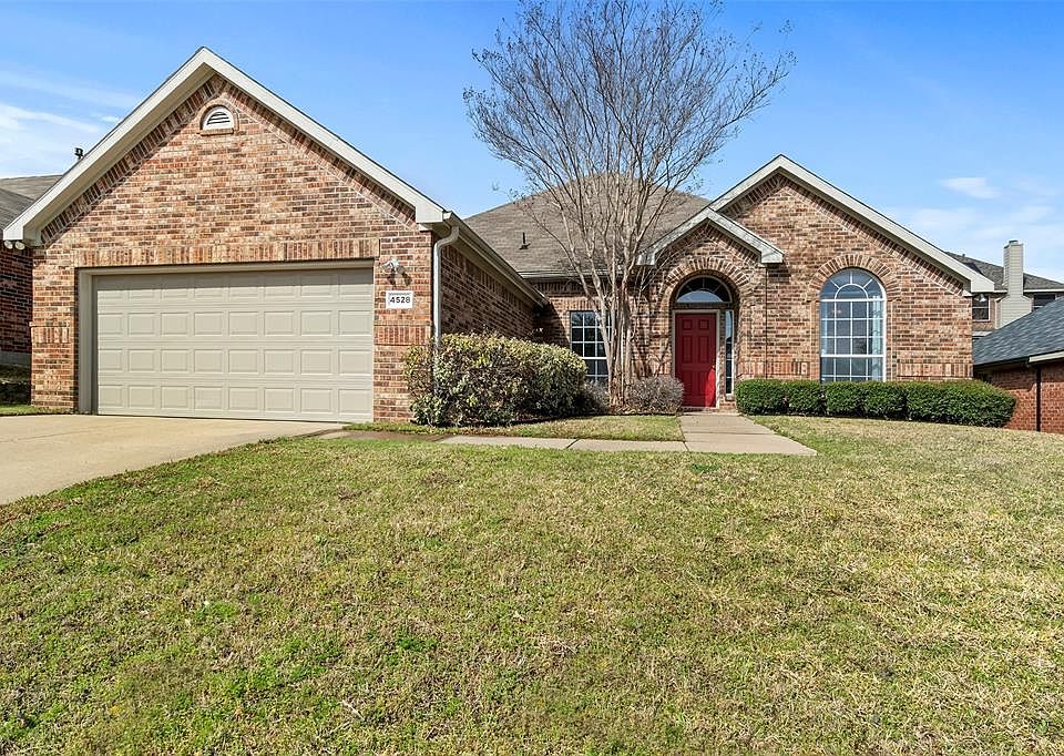 1st image of 4528 Clear Lake Ln