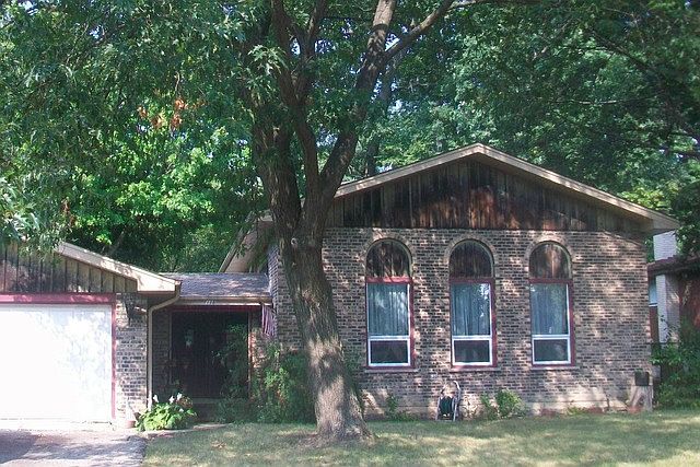 1st image of 196 Montclare Ln