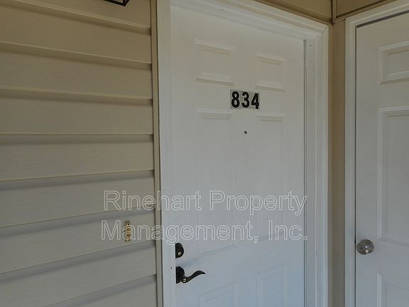 2nd image of 834 Iredell St