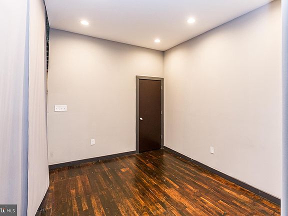4th image of 1813-53 N Howard St Unit 17B