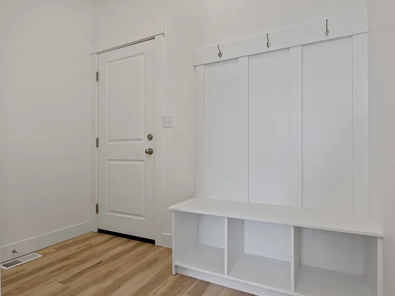 1288 Pamela St — Photo 11