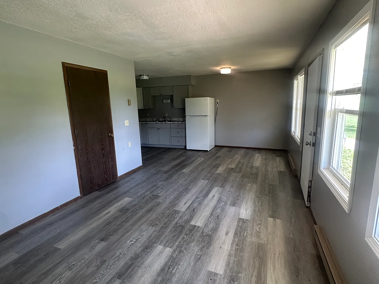 1 bed, $700 — Photo 2