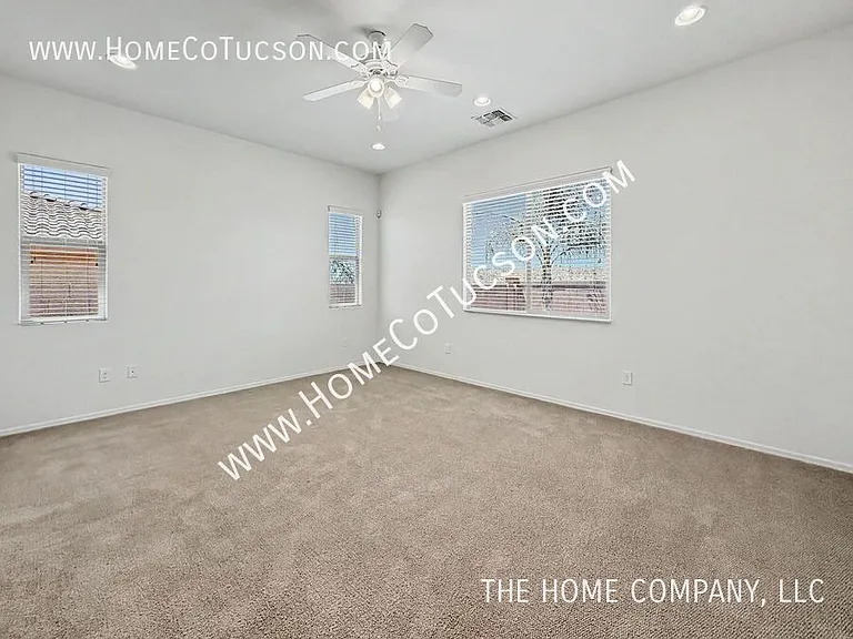 38628 S Running Roses Ln — Photo 14