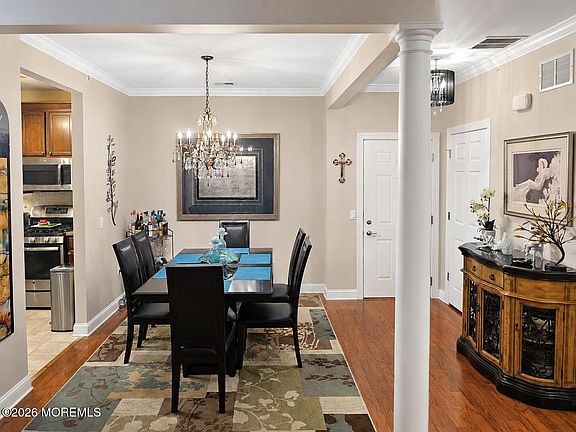 5th image of 207 Knightsbridge Lane #1207