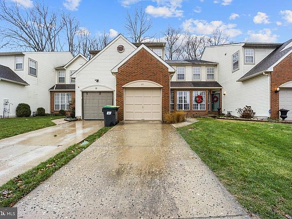 2nd image of 83 Mahopac Dr
