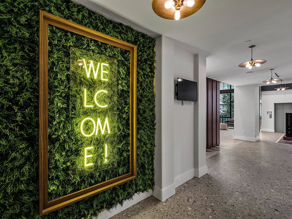 Beautifully curated and cleverly connected, the thoughtful services and amenities at Modera Flagler Village reflect the uniquely artistic spirit of the surrounding neighborhood