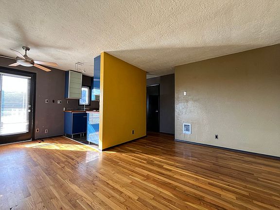 4th image of 6903-6911 N John Ave