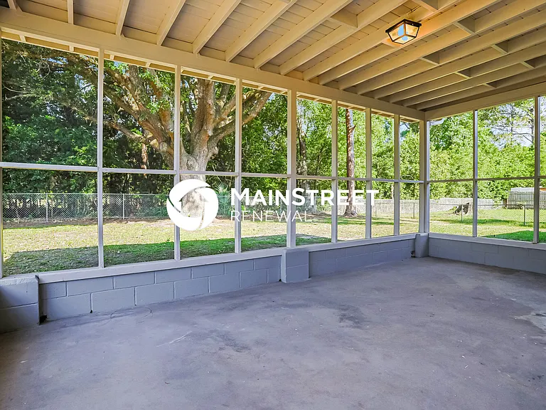 Screen Porch