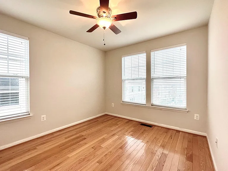 127 Decoverly Dr — Photo 34