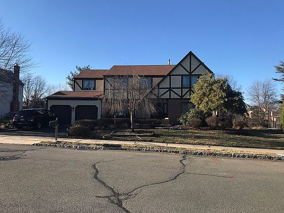 2nd image of 84 Eleanor Dr