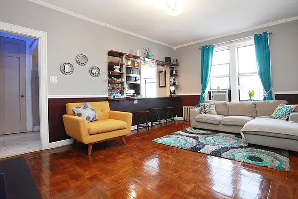 Sold by Ian Alexander Realty Group LLC | media 10