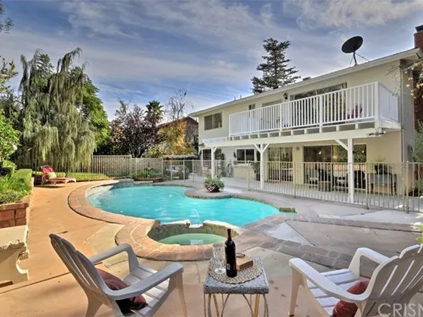 27017 Esward Dr, Calabasas, CA 91301