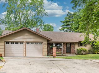 12775 SW Bowmont St, Portland, OR 97225