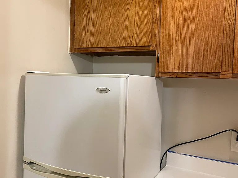 809 College St #22 — Photo 8