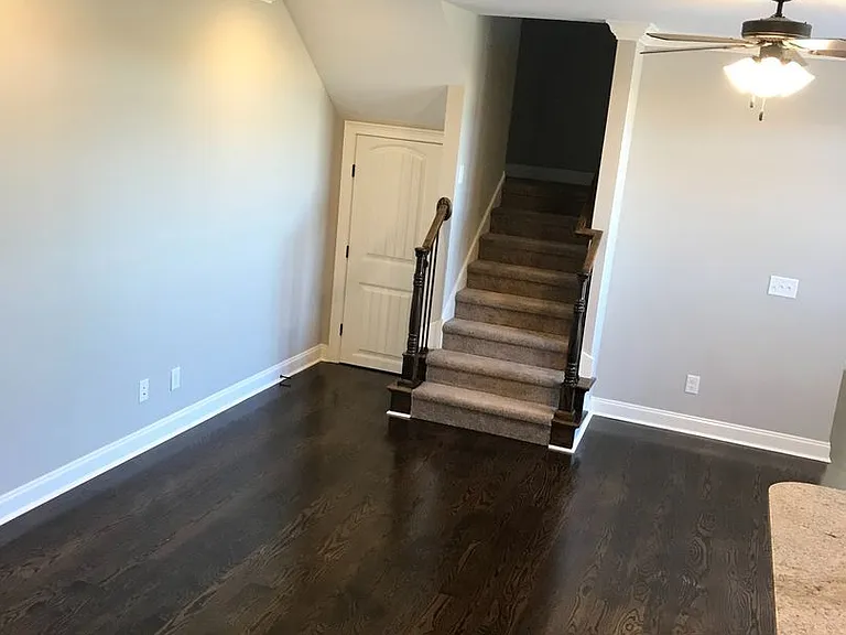 1100 Runningvine Ln — Photo 4