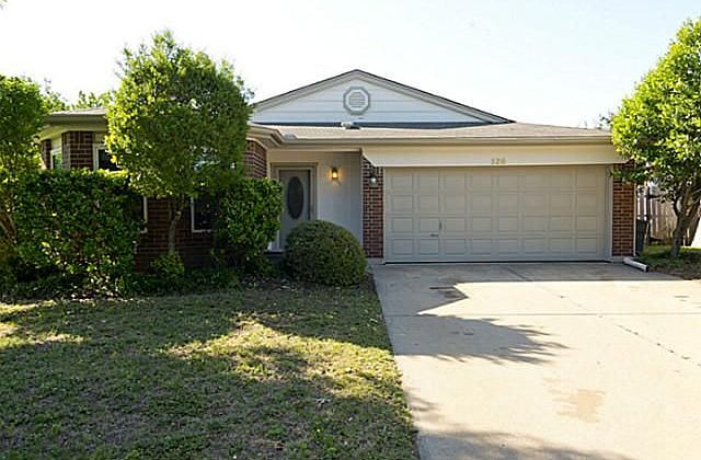 1st image of 526 Mockingbird Dr