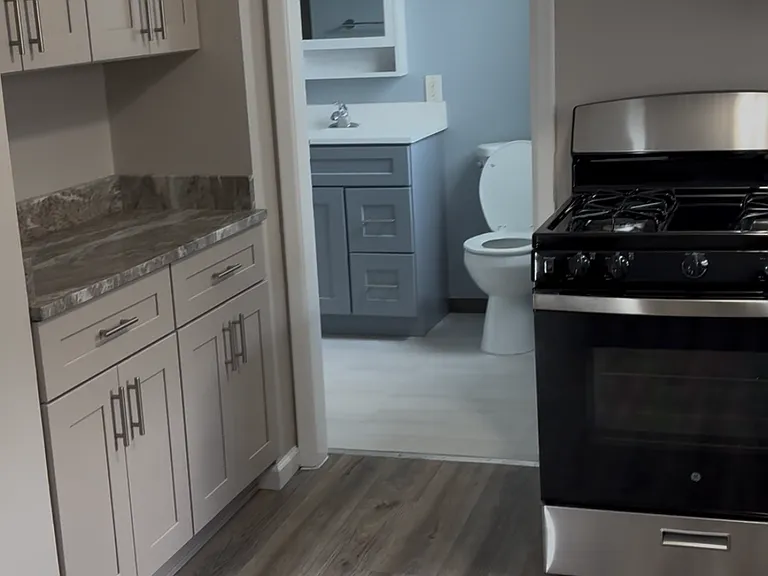 Kitchen/Bathroom