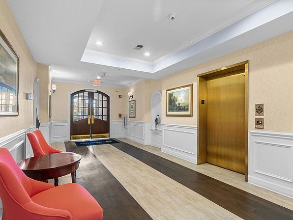 5th image of 2241 Waterview Dr. #436
