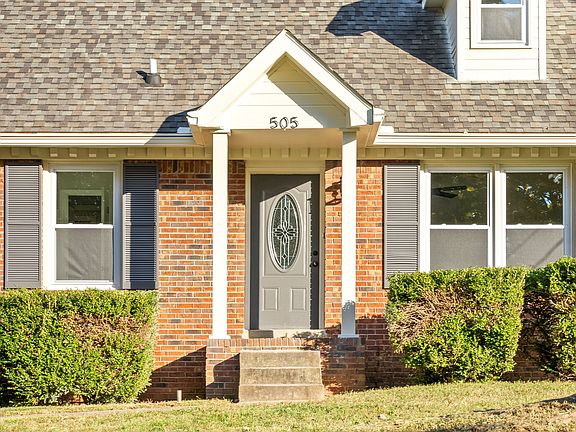 4th image of 505 Linda Ln
