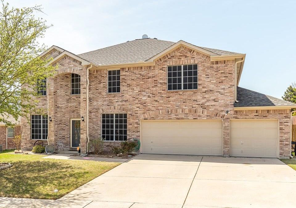 1st image of 705 Sage Brush Dr