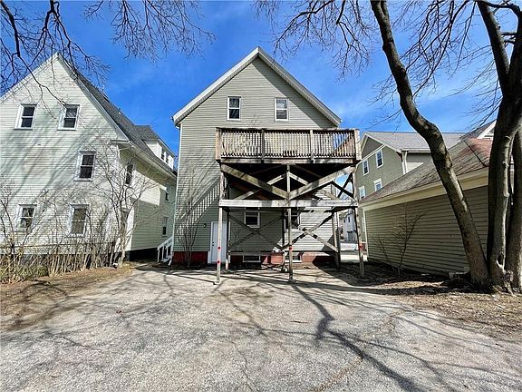 4th image of 241-243 Pleasant St