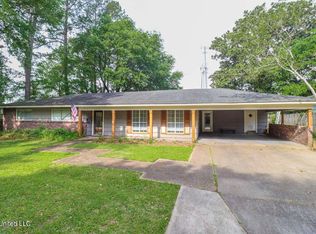 5009 Ashley Dr, Jackson, MS 39211