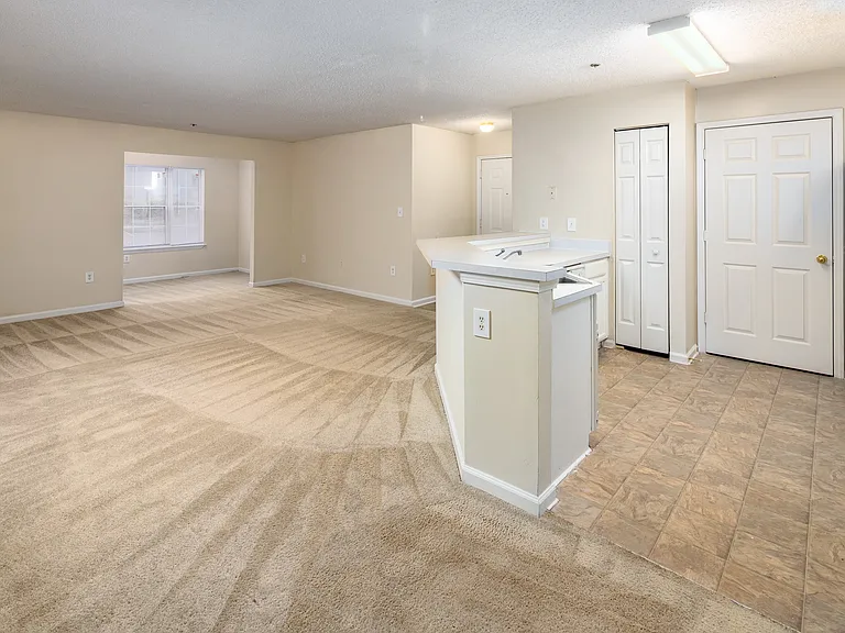 Wesley St. Claire Apartments at Lawrenceville — Photo 20