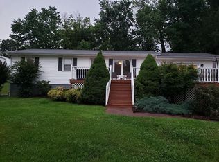 608 Palmyra Dr, Kingsport, TN 37663