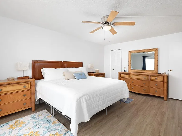 11000 Gulf Blvd #1002 — Photo 13