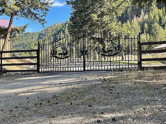 Entry gate 
