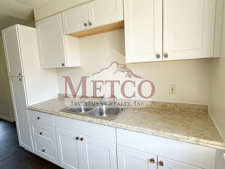 175 G St — Photo 5