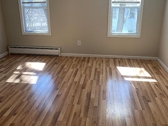 5th image of 34 Shamrock St #2