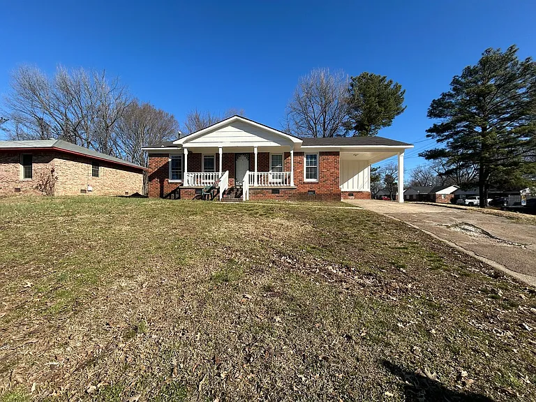 1085 Berrywood Ave — Photo 1