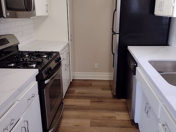 5th image of 1910 Pelham Ave Unit 6