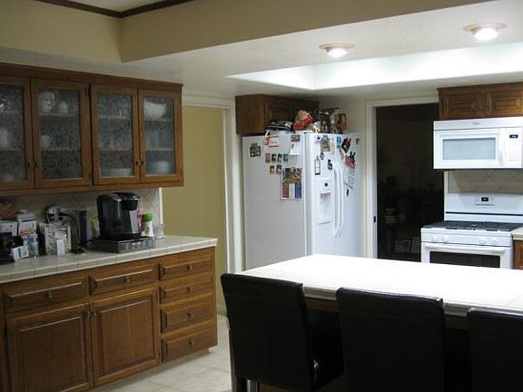 4th image of 330 Foxenwood Dr