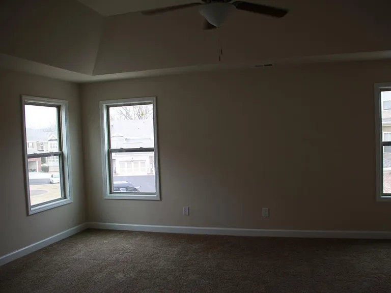 7055 Jamestown Dr — Photo 6
