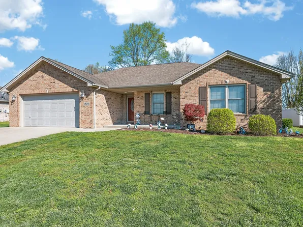 1839 Richards Dr, Seymour, IN 47274