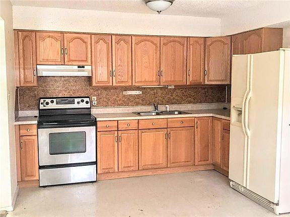 3rd image of 1309 SE 18th St