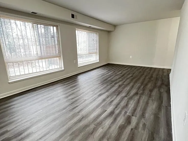 5301 Quincy St — Photo 4