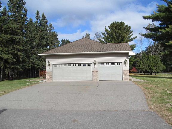 3rd image of 153170 Cloverland Ln